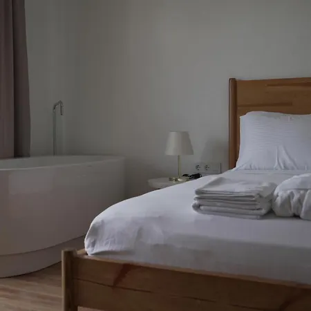 Perle House Hotel *