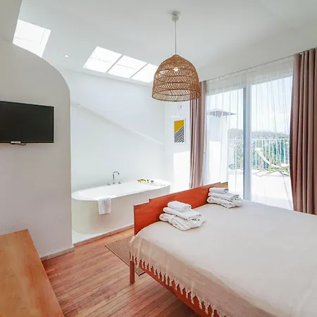 Perle House 酒店 *